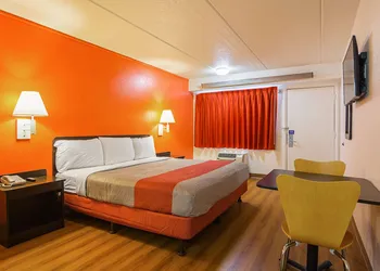 Motel 6 Tucker, GA - Atlanta Northeast hotel thumbnail 7