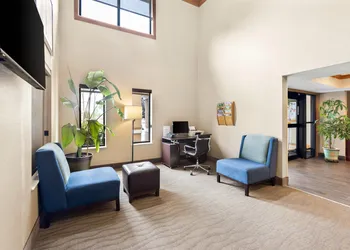 Comfort Inn Van Wert hotel thumbnail 4