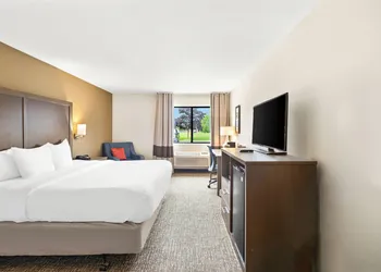 Comfort Inn Van Wert hotel thumbnail 5