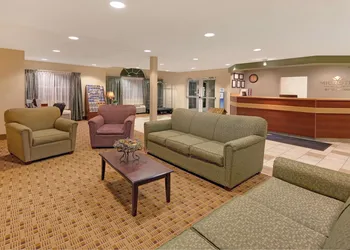 Microtel Inn & Suites by Wyndham Jasper hotel thumbnail 3