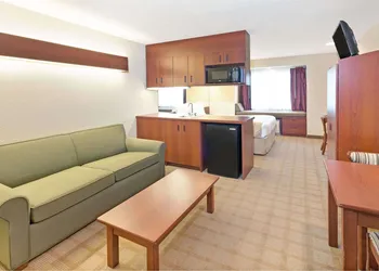 Microtel Inn & Suites by Wyndham Jasper hotel thumbnail 4