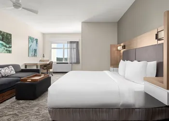 Springhill Suites by Marriott Fairbanks hotel thumbnail 3