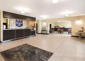 Knights Inn Bunkie hotel thumbnail 2