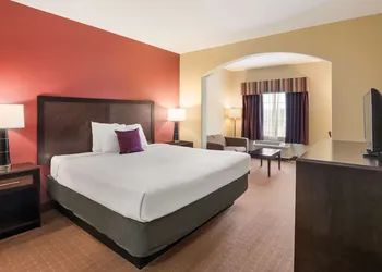 Knights Inn Bunkie hotel thumbnail 6