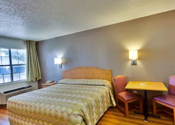 Studio 6 Dallas, TX - Garland - Northeast hotel thumbnail 7