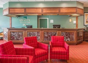 Quality Inn & Suites Virginia MN hotel thumbnail 3