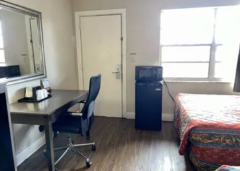 Americas Best Inn and Suites Fort Lauderdale North hotel thumbnail 5
