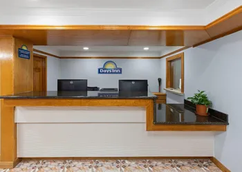 Days Inn by Wyndham Slidell hotel thumbnail 3