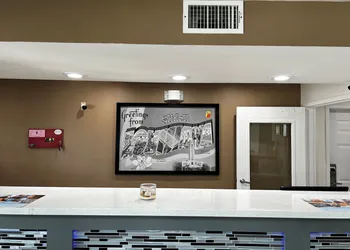 Super 8 by Wyndham Slidell hotel thumbnail 5