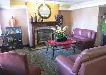 Rocky Inn Express hotel thumbnail 5