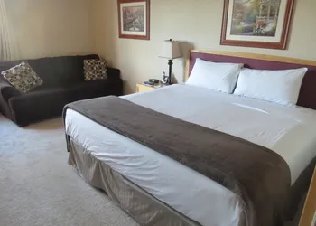 Rocky Inn Express hotel thumbnail 7