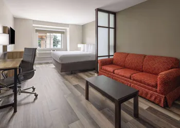 Days Inn By Wyndham Jackson Downtown hotel thumbnail 4
