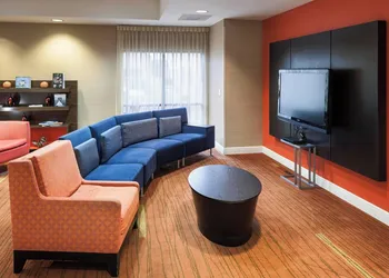 Courtyard by Marriott Jackson hotel thumbnail 3