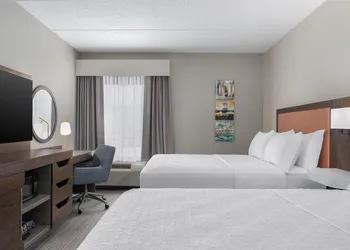 Hampton Inn by Hilton Altoona hotel thumbnail 7