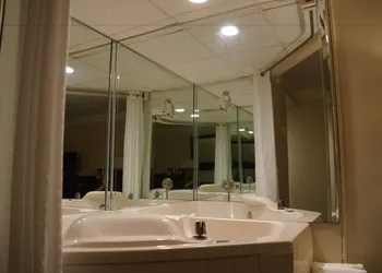 Altoona Grand Hotel & Conference Center hotel thumbnail 2