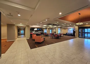 Country Inn & Suites by Radisson, Convention Center hotel thumbnail 3