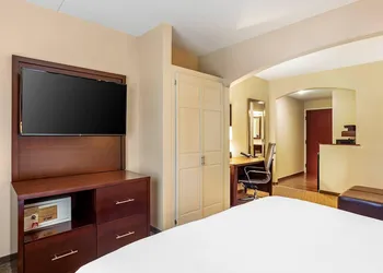 Comfort Suites State College near Penn State hotel thumbnail 7