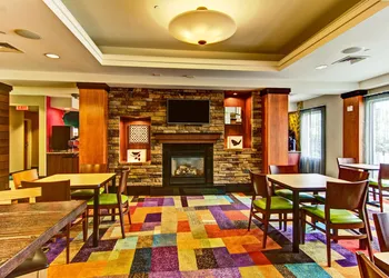 Fairfield Inn & Suites by Marriott State College hotel thumbnail 4