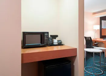 Fairfield Inn & Suites by Marriott State College hotel thumbnail 6