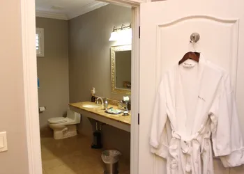 Bel Abri Napa Valley Inn hotel thumbnail 7