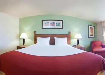 Baymont Inn and Suites by Wyndham Sturgis hotel thumbnail 8