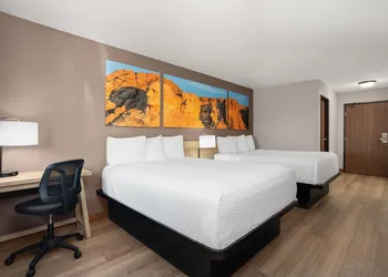 Days Inn by Wyndham Spearfish hotel thumbnail 7
