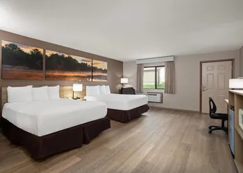 Days Inn by Wyndham Spearfish hotel thumbnail 8