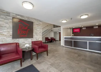 Red Roof Inn Leesburg, VA hotel thumbnail 3