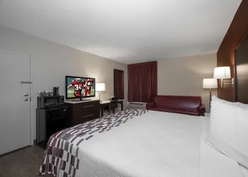 Red Roof Inn Leesburg, VA hotel thumbnail 8