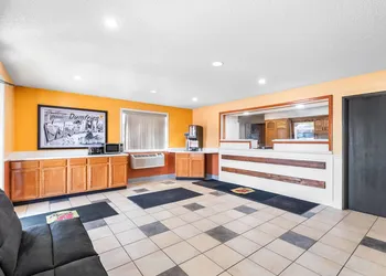 Super 8 by Wyndham Dumfries/Quantico hotel thumbnail 2