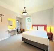 The Grove Inn hotel detail image 7