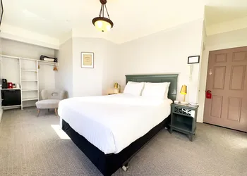 The Grove Inn hotel thumbnail 8