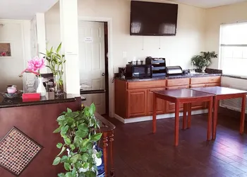 La Plaza Inn Los Banos hotel thumbnail 5