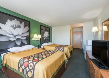 Super 8 by Wyndham Hagerstown/Halfway Area hotel thumbnail 5