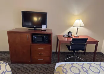 Baymont by Wyndham Mishawaka South Bend Area hotel thumbnail 8