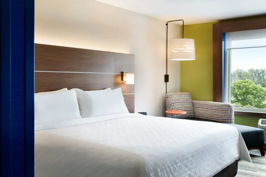 Holiday Inn Express & Suites Clear Spring by IHG hotel detail image 6