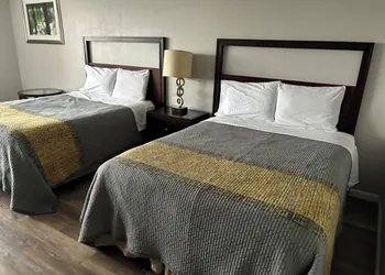 APM Inn and Suites hotel thumbnail 5