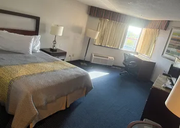 APM Inn and Suites hotel thumbnail 7