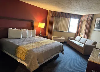 APM Inn and Suites hotel thumbnail 8