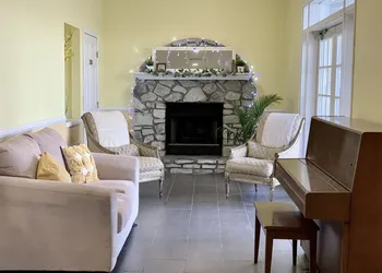 Seven Gables Inn hotel thumbnail 2