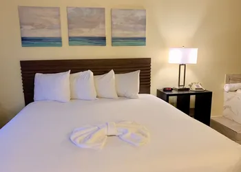 Seven Gables Inn hotel thumbnail 7