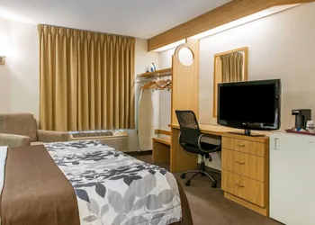Sleep Inn Elkhart North hotel thumbnail 7