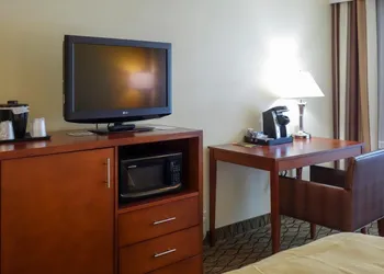 Country Inn & Suites by Radisson, Mishawaka, IN hotel thumbnail 3