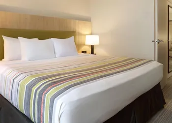 Country Inn & Suites by Radisson, Mishawaka, IN hotel thumbnail 6