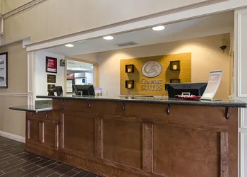 Quality Suites Springdale West I-49 hotel thumbnail 3