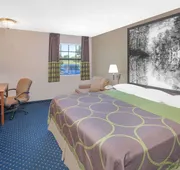 Super 8 by Wyndham Lowell/Bentonville/Rogers Area hotel detail image 3