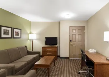 Comfort Inn & Suites Fayetteville - University Area hotel thumbnail 6