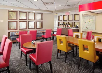 TownePlace Suites by Marriott Fayetteville North hotel thumbnail 3