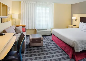 TownePlace Suites by Marriott Fayetteville North hotel thumbnail 6