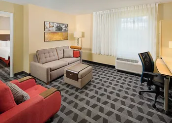 TownePlace Suites by Marriott Fayetteville North hotel thumbnail 8